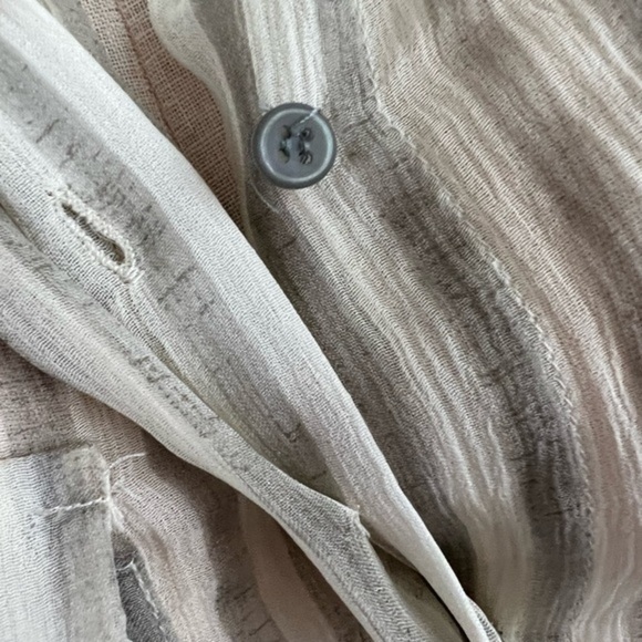 Madewell Button Down, Neutral Sheer Shirt with Chest Pockets - Picture 3 of 15